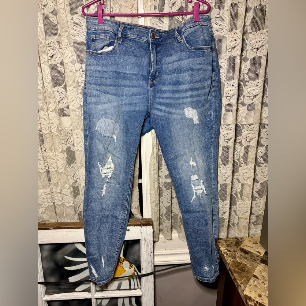 Old Navy Rockstar Blue Skinny Jeans with Distressed Vintage Style
